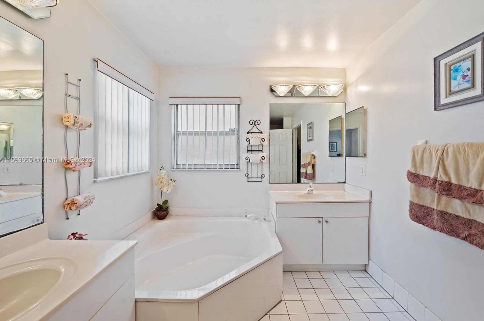 201 203 Ave, Hollywood FL  33029-3415 exterior
