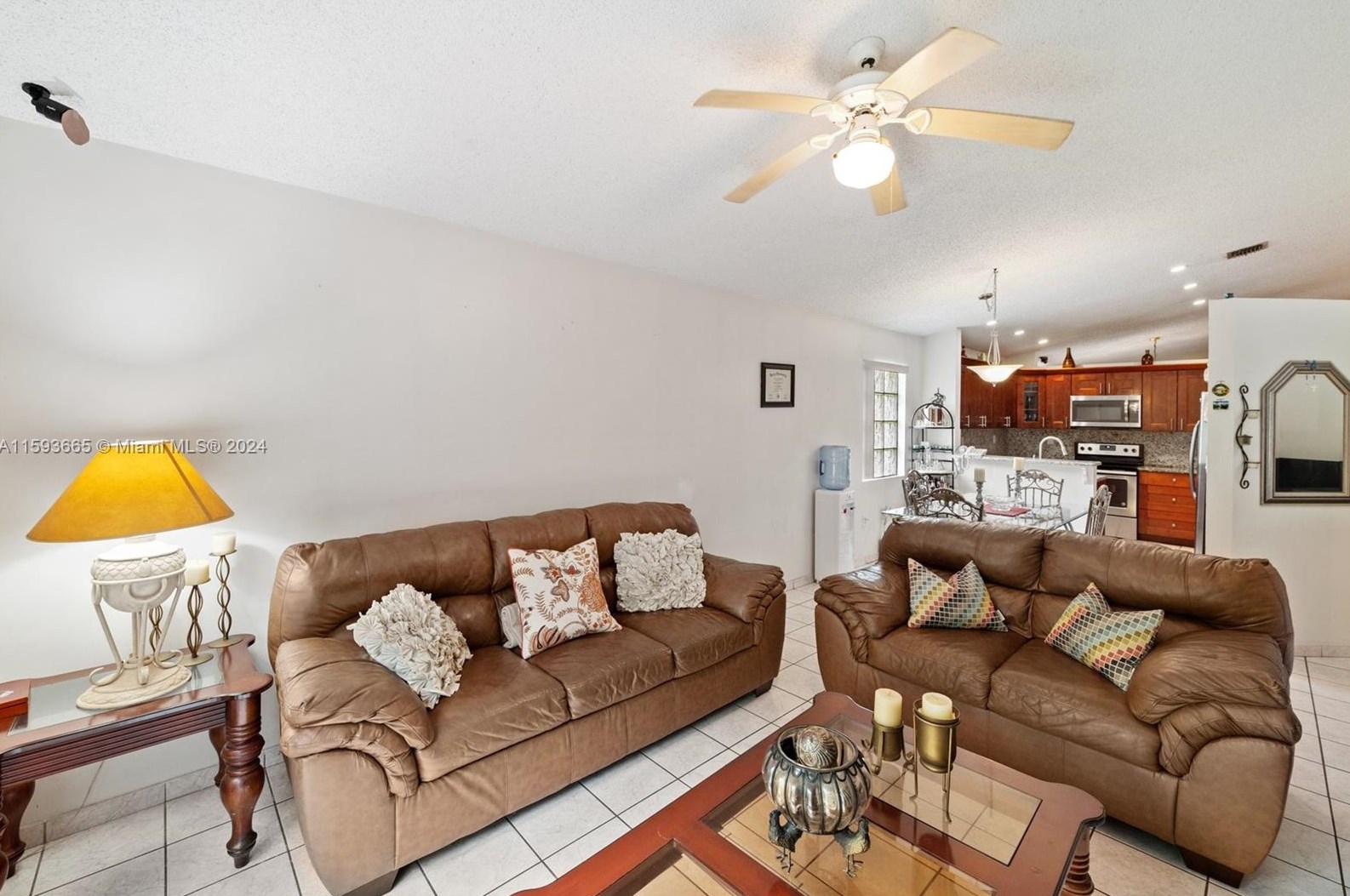 201 203 Ave, Hollywood FL  33029-3415 exterior