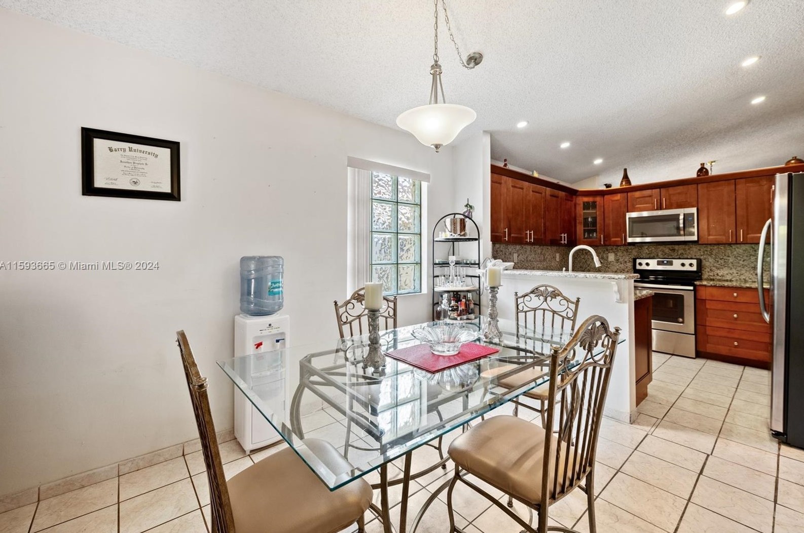 201 203 Ave, Hollywood FL  33029-3415 exterior