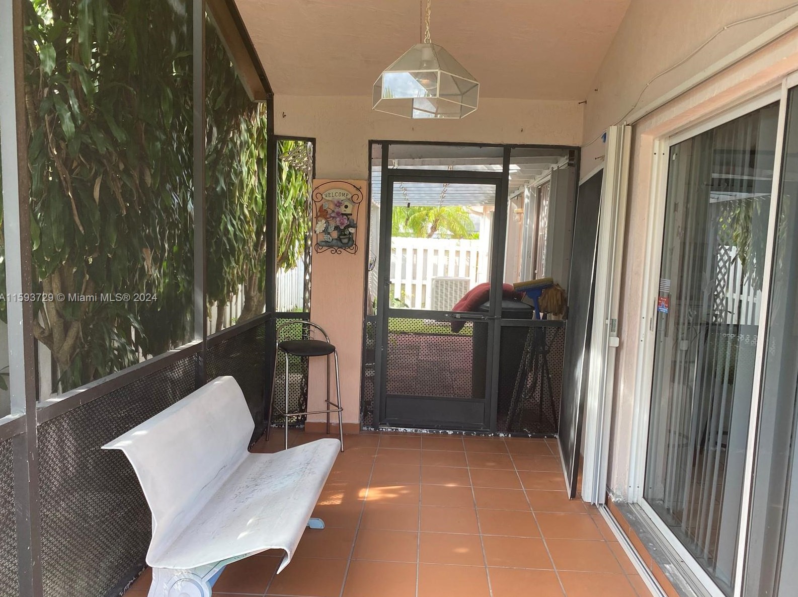 1938 137th Ct, Miami FL  33175-1092 exterior