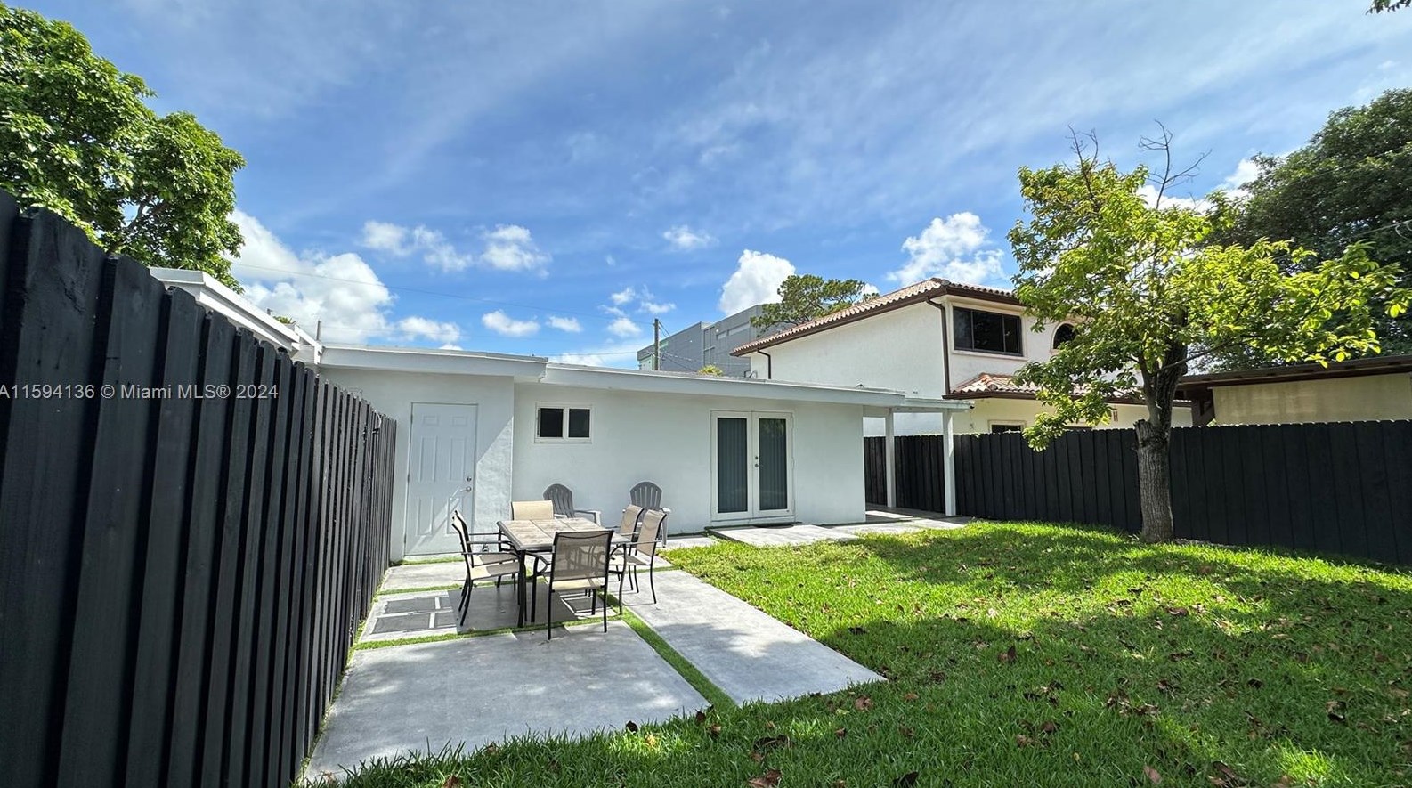 4288 Sw 9th St #1, Miami, FL 33134