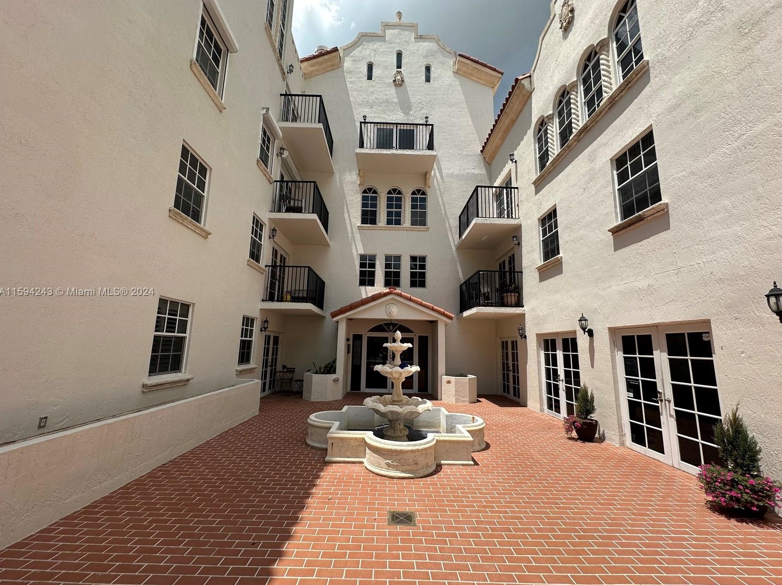323 Navarre Ave #103, Miami, FL 33134