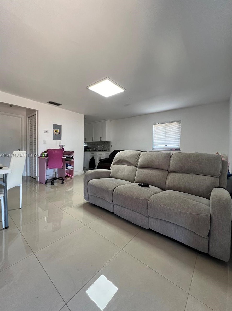 50 28th St, Hialeah FL  33010-1712 exterior