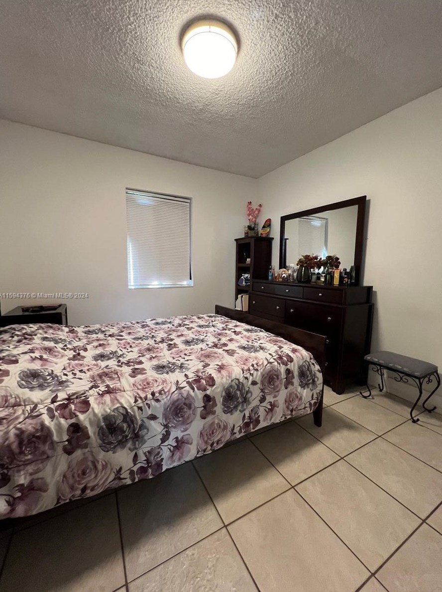 50 28th St, Hialeah FL  33010-1712 exterior