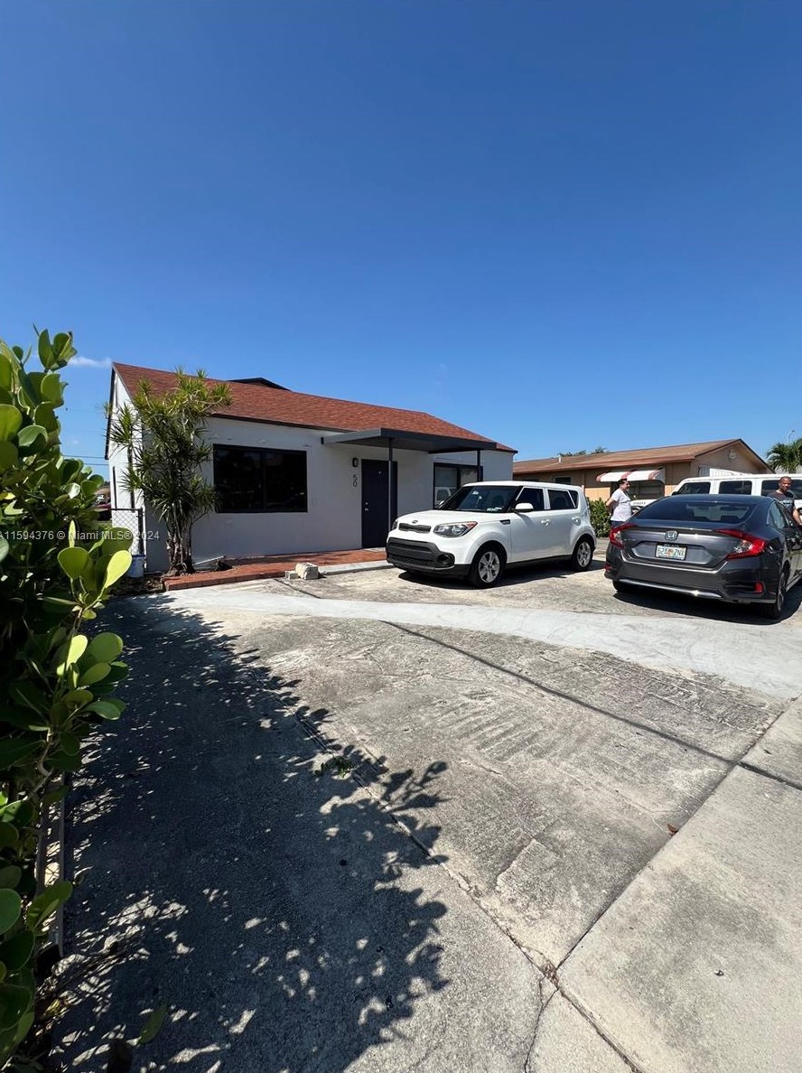 50 28th St, Hialeah, FL 33010-1712