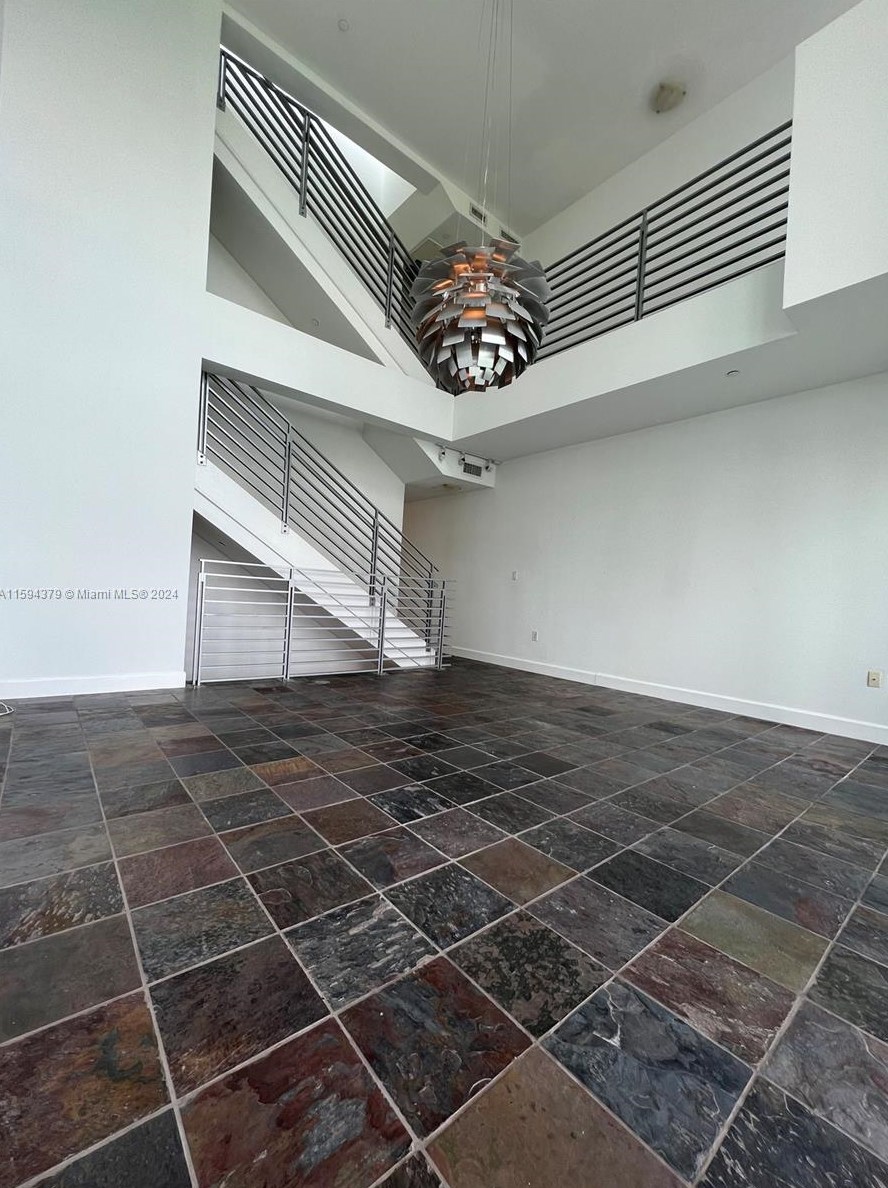 171 Shore Dr, Miami, FL 33133-2615