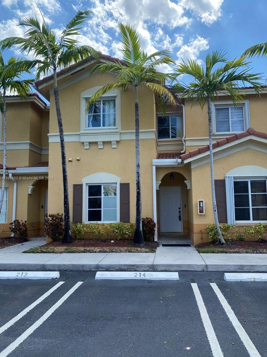 8330 107th Pl, Miami, FL 33178-5237