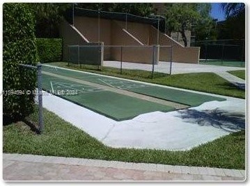 1101 Colony Point Cir, Hollywood FL 33026-2940 exterior