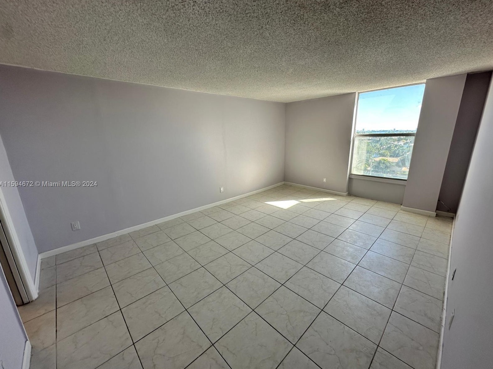 2020 Ne 135th St #808, Miami, FL 33181
