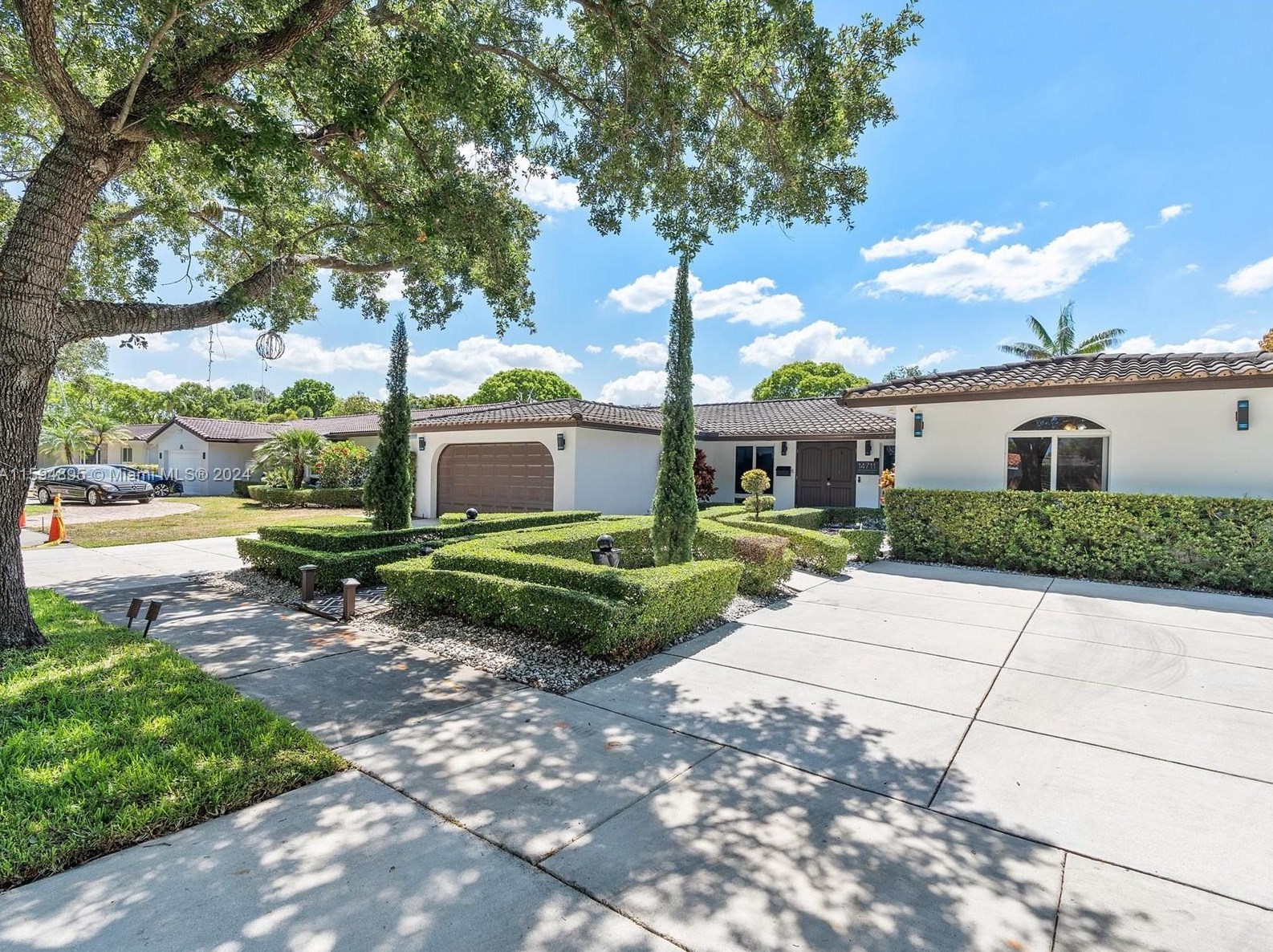 14711 Palmetto Palm Ave, Hialeah, FL 33014