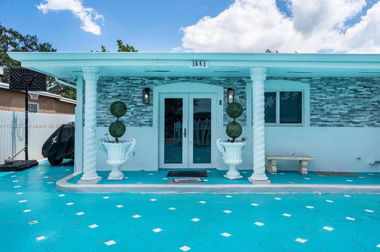1651 111th St, Miami, FL 33167-4035