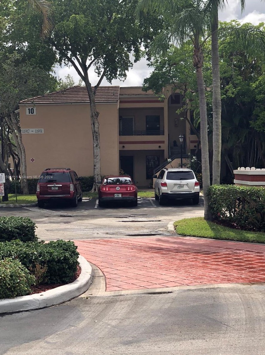 11917 11th St, Hollywood, FL 33026-4364