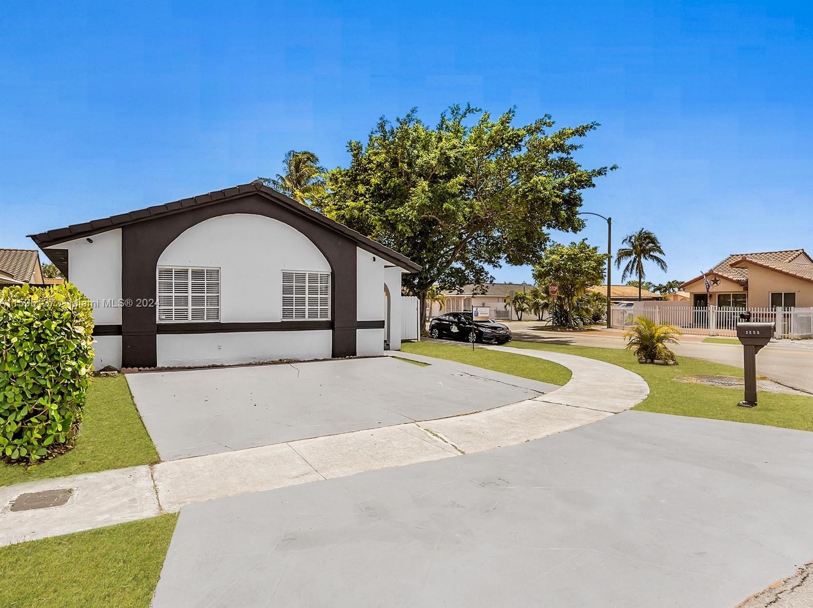 2894 W 72nd Terrace, Hialeah, FL 33018