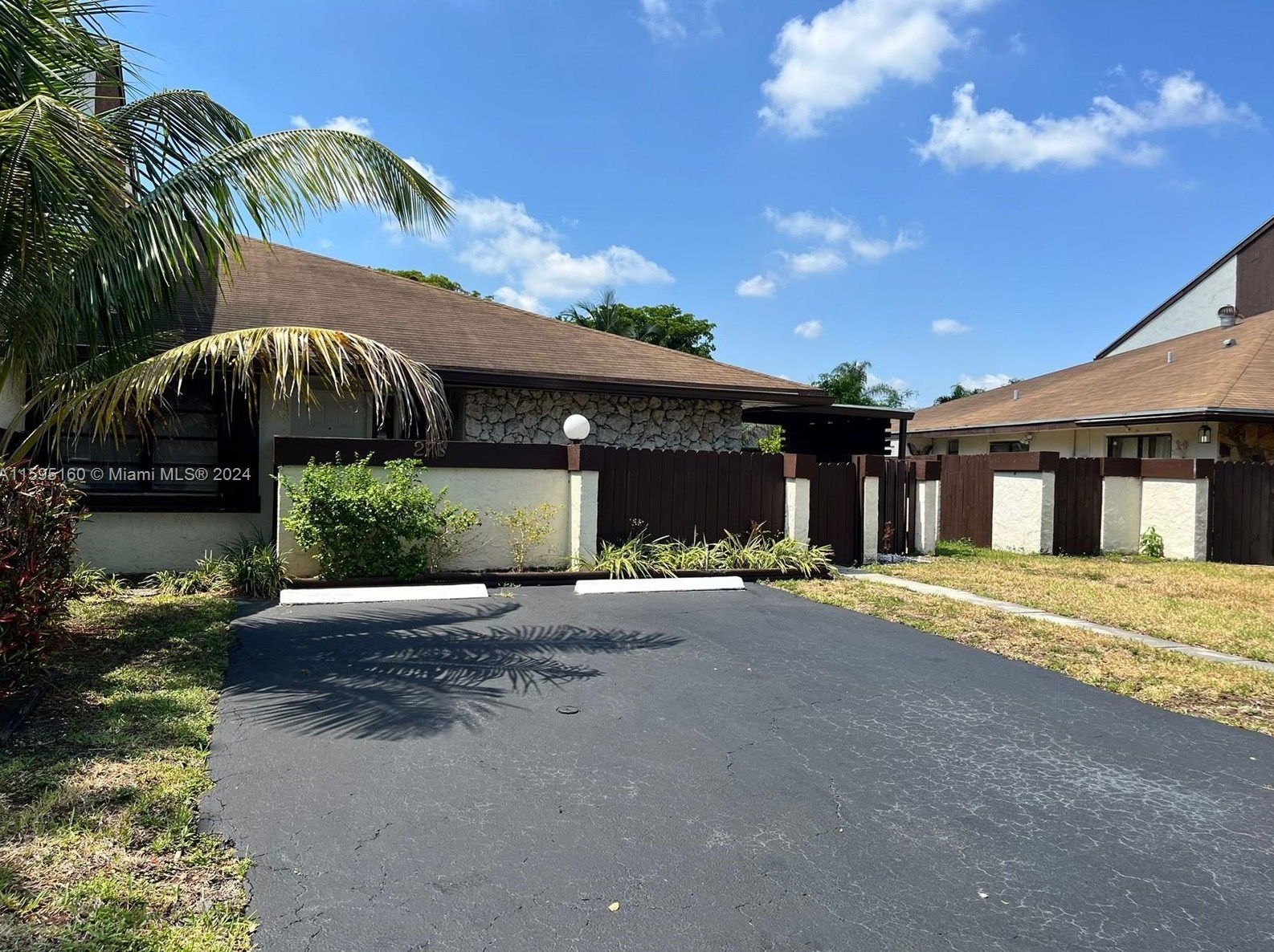 278 200th Ter, Miami, FL 33179-2947