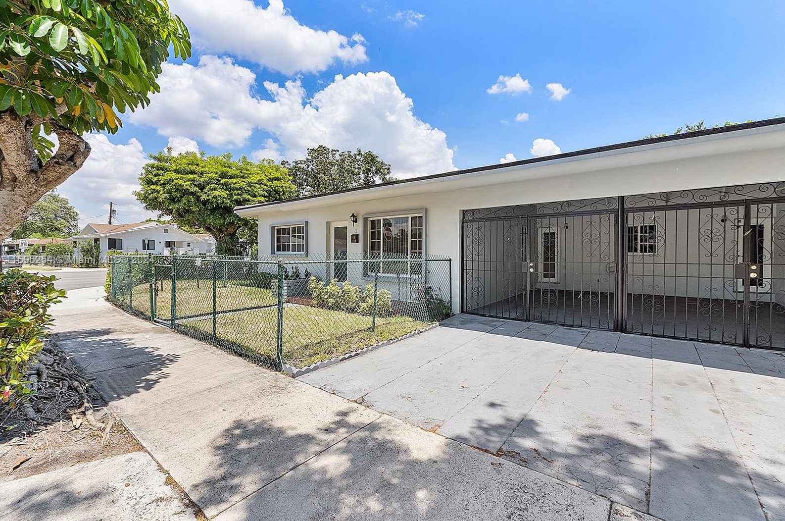 1 48th St, Miami, FL 33127-2415