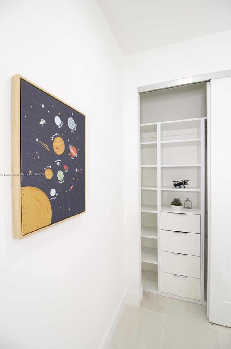 8208 44 Ter, Miami FL 33185 exterior