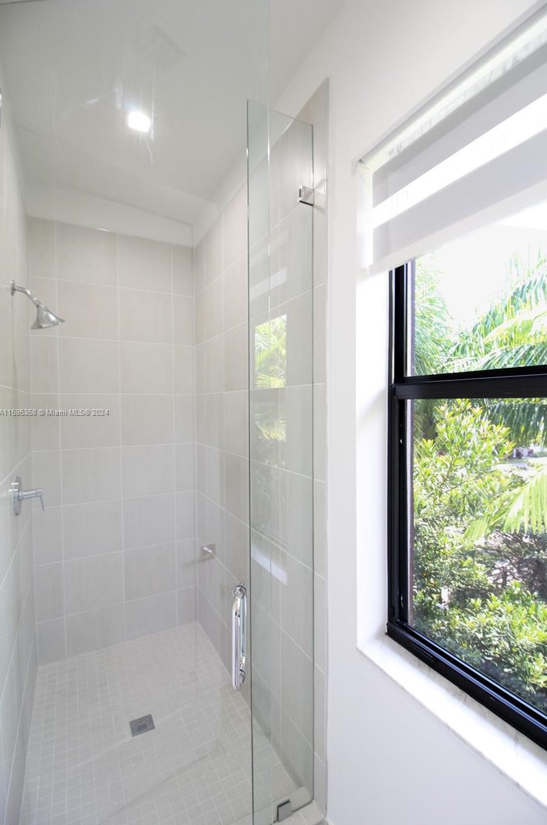 8208 44 Ter, Miami FL 33185 exterior