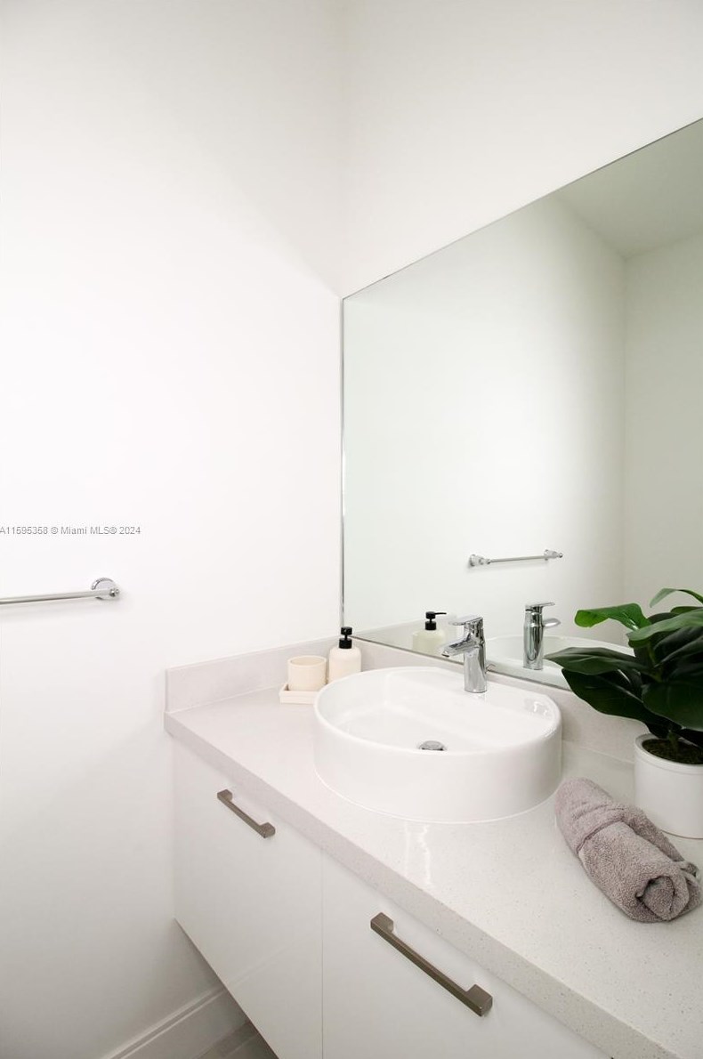 8208 44 Ter, Miami FL 33185 exterior