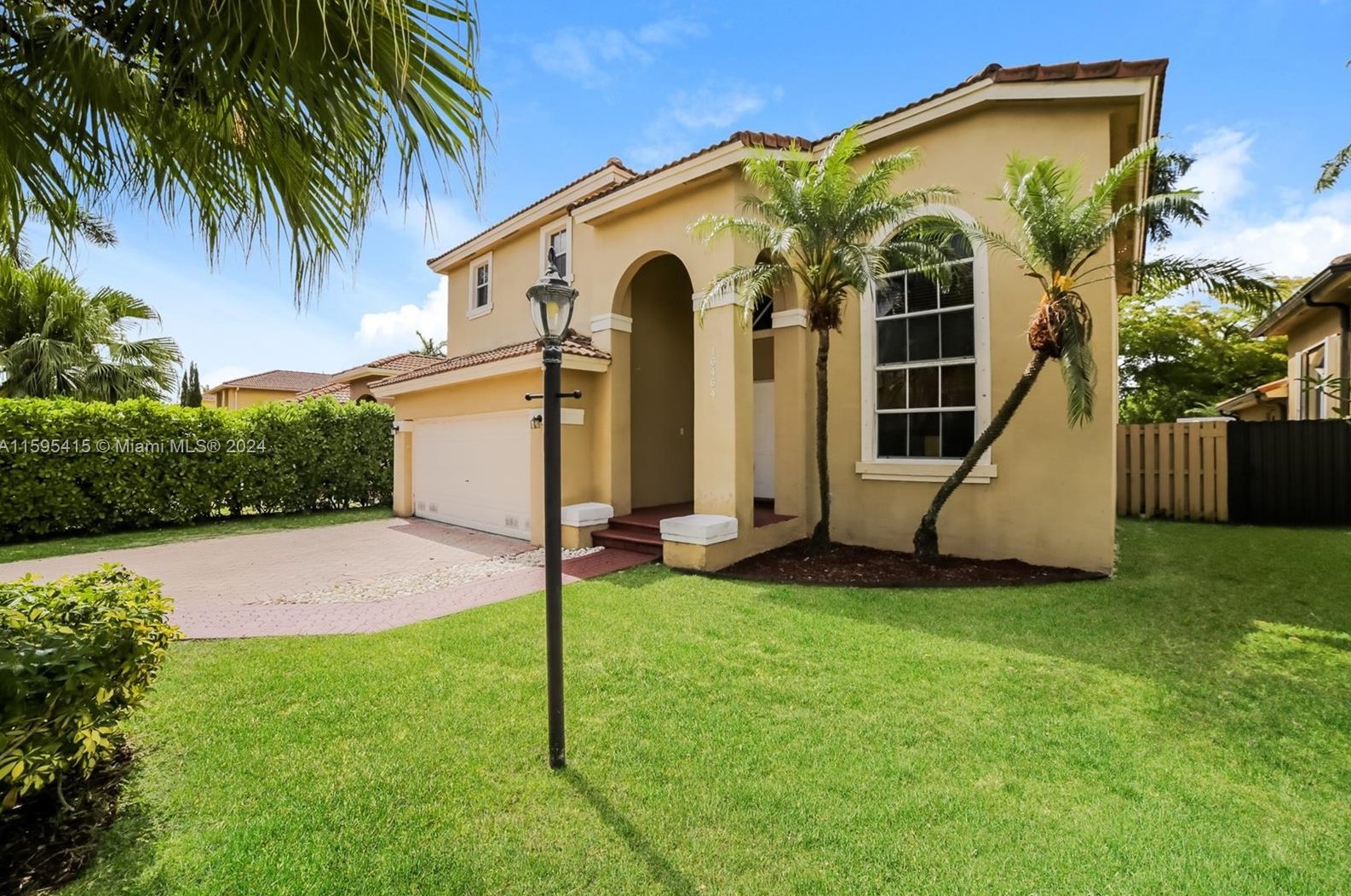 16464 95th Ln, Miami, FL 33196-1064