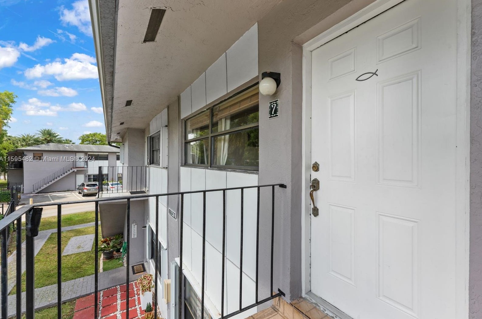 13201 17th Ln, Miami, FL 33175-7642