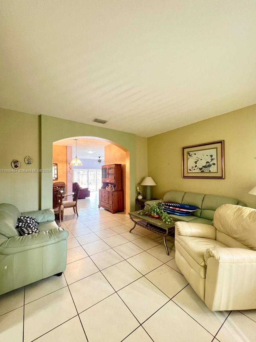 14623 181 Ter, Miami FL 33157-4992 exterior