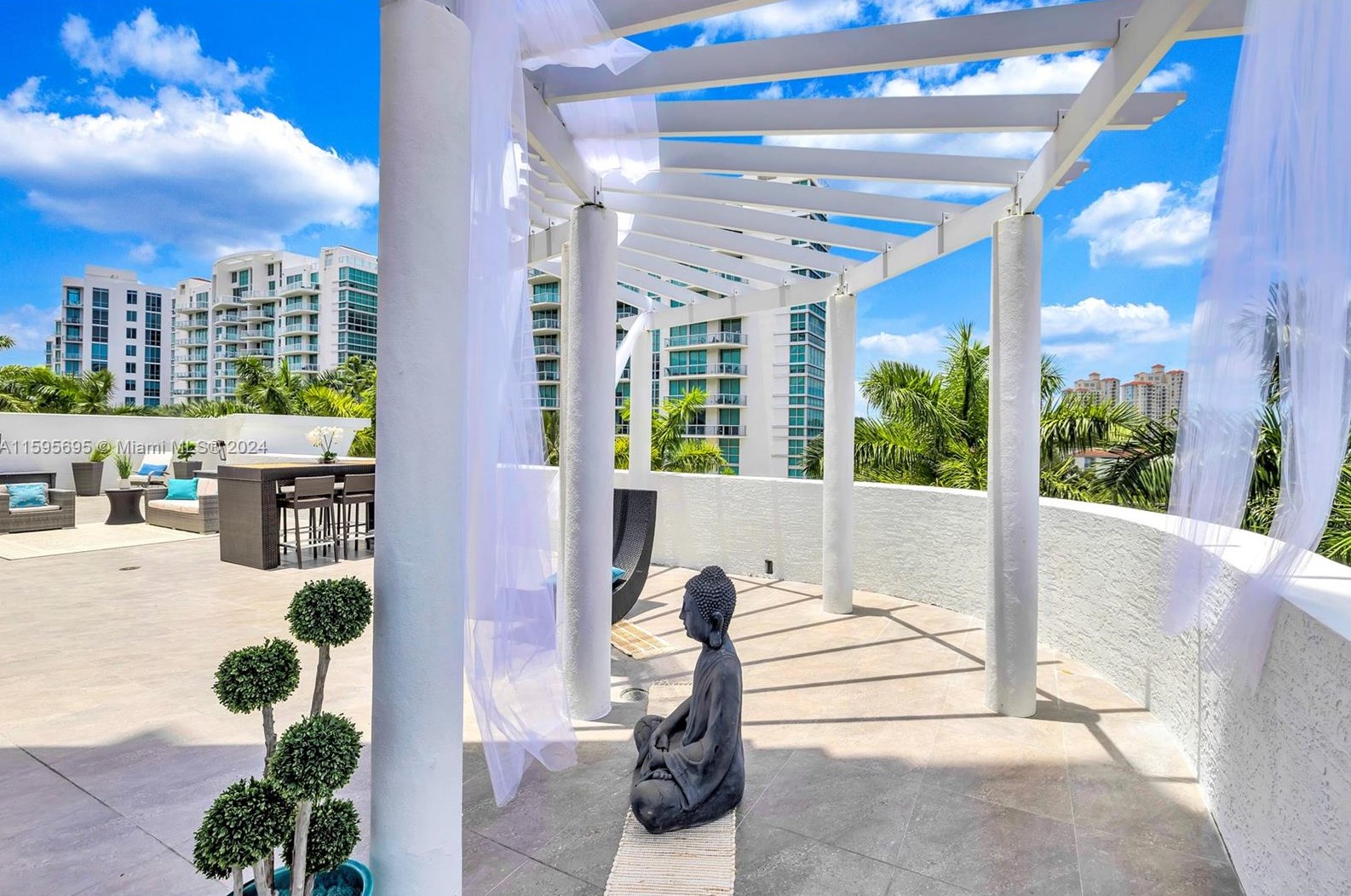 3030 Ne 188th St #301, Miami, FL 33180