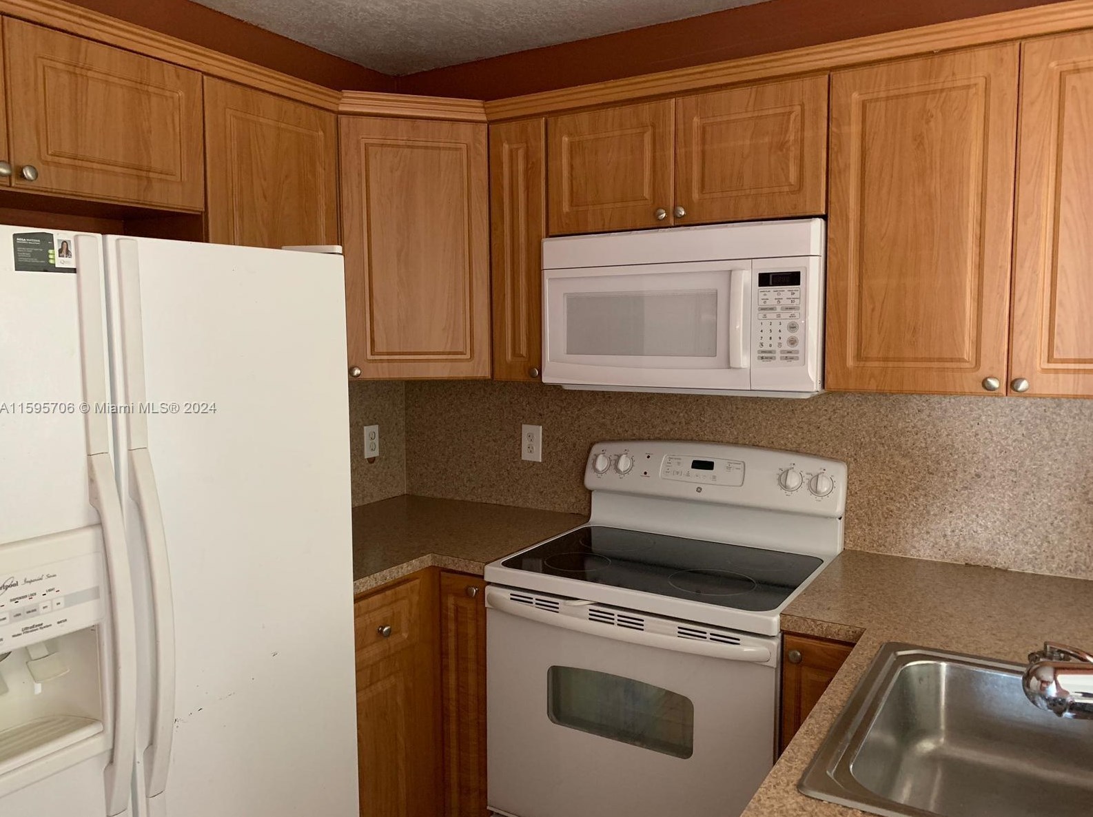 6515 W 27th Ct #49-22, Hialeah, FL 33016