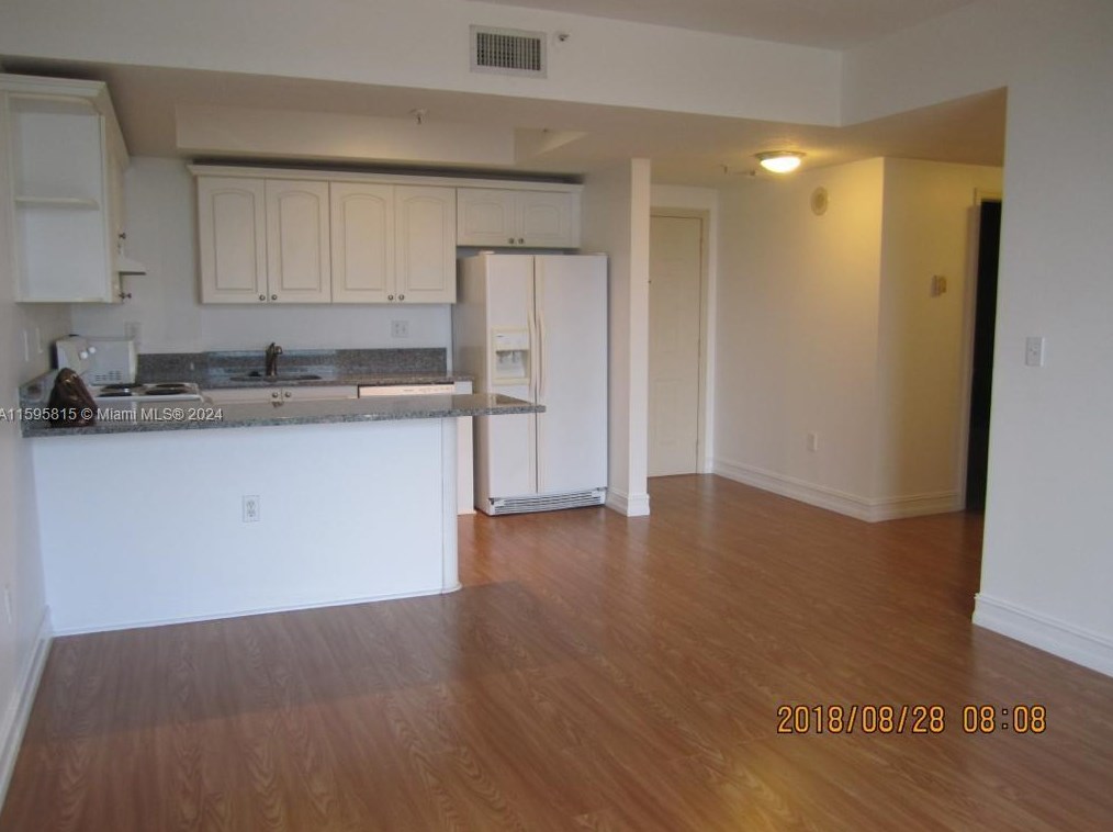 3500 Coral Way Apt 903, Miami, FL 33145