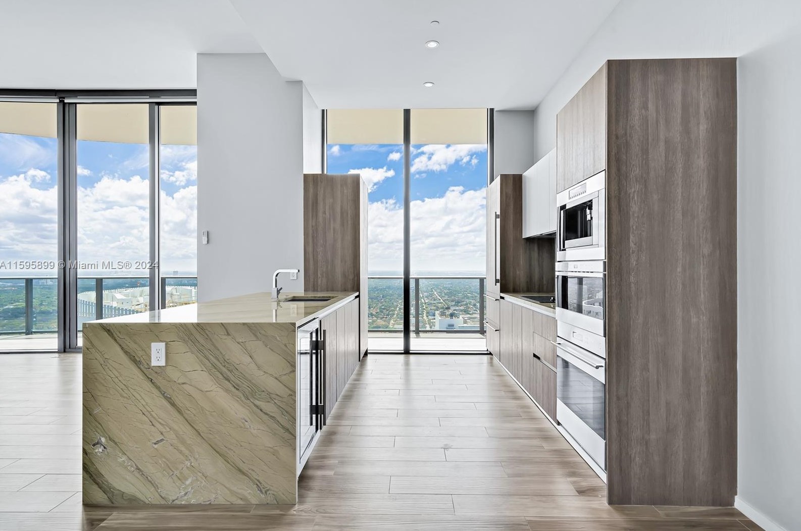 801 S Miami Ave #ph5601, Miami, FL 33130