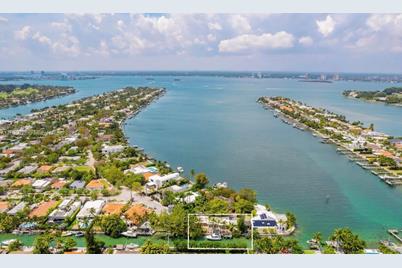 1135 N Biscayne Point Rd, Miami Beach, FL 33141 - Photo 1