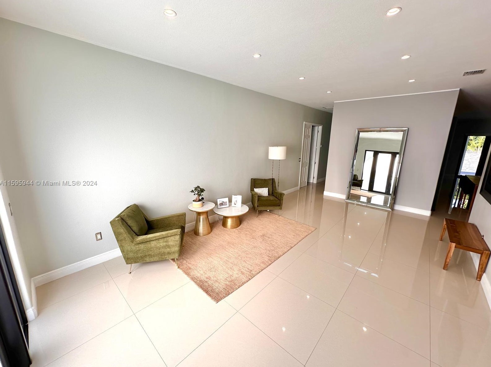 15750 Sw 90th Ave, Miami, FL 33157