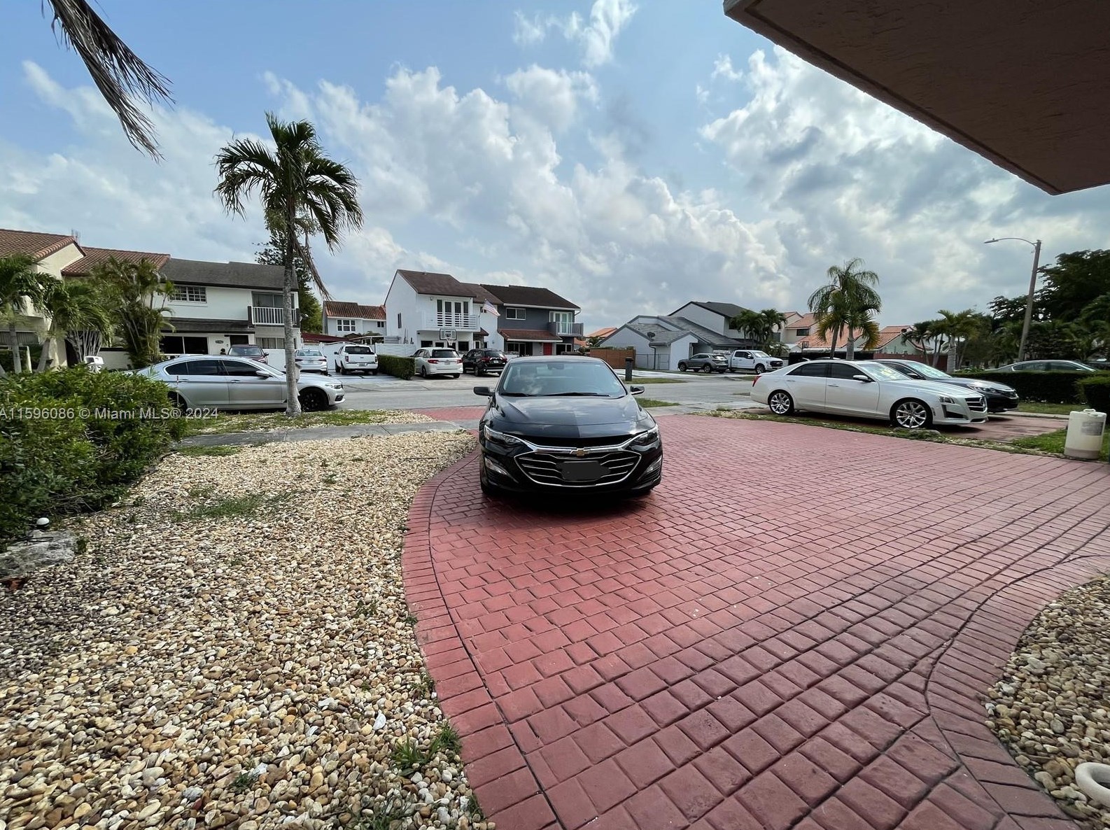 11763 15th St, Miami, FL 33184-2558