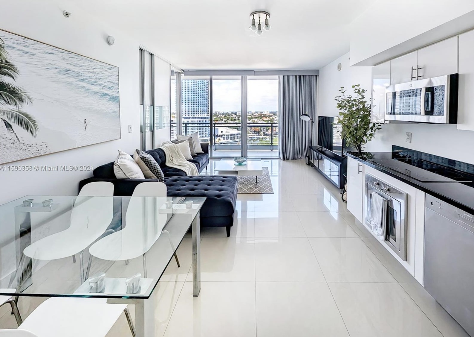 92 Sw 3rd St #1908, Miami, FL 33130