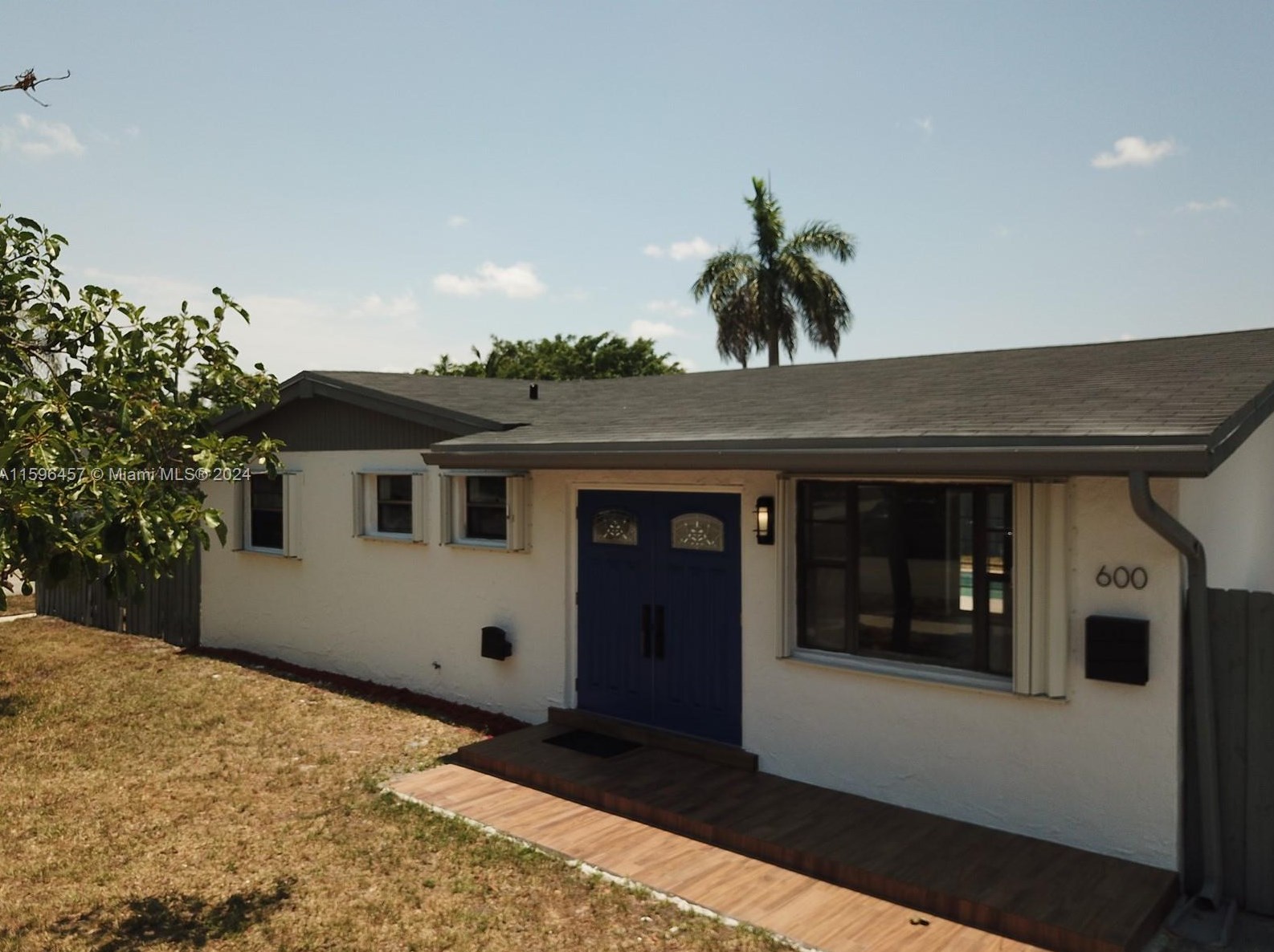 600 65 Ter, Hollywood FL  33024-7607 exterior