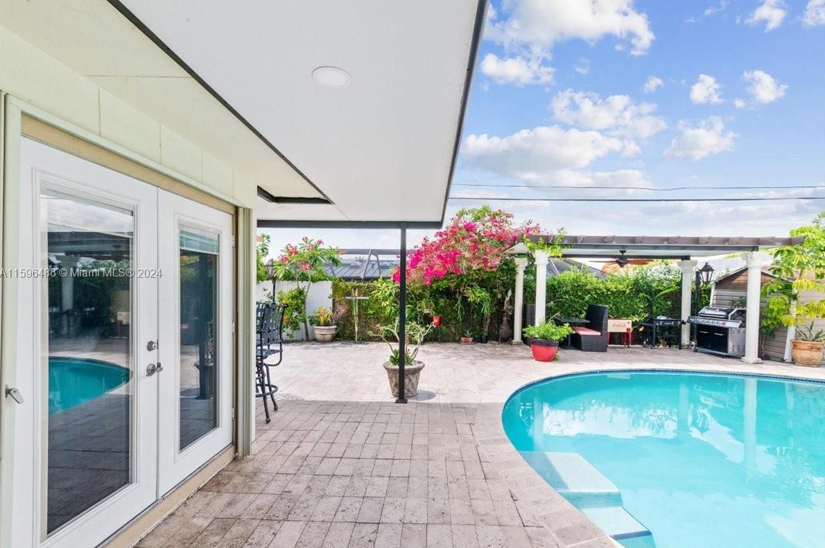 11230 181 St, Miami FL  33056-3400 exterior