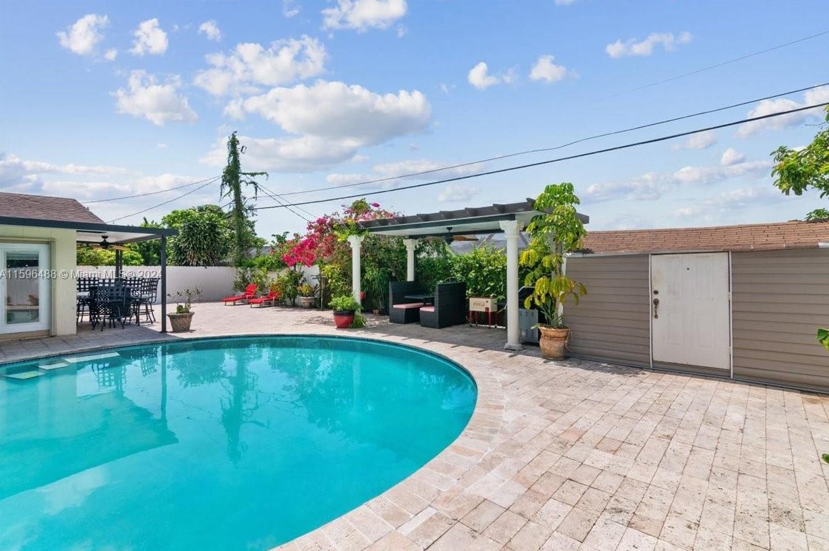 11230 181 St, Miami FL  33056-3400 exterior