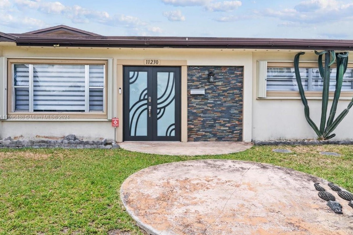 11230 181 St, Miami FL  33056-3400 exterior