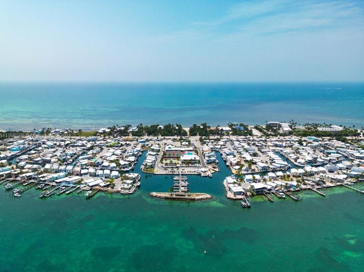 65821 Overseas Hwy, Conch Key FL  exterior