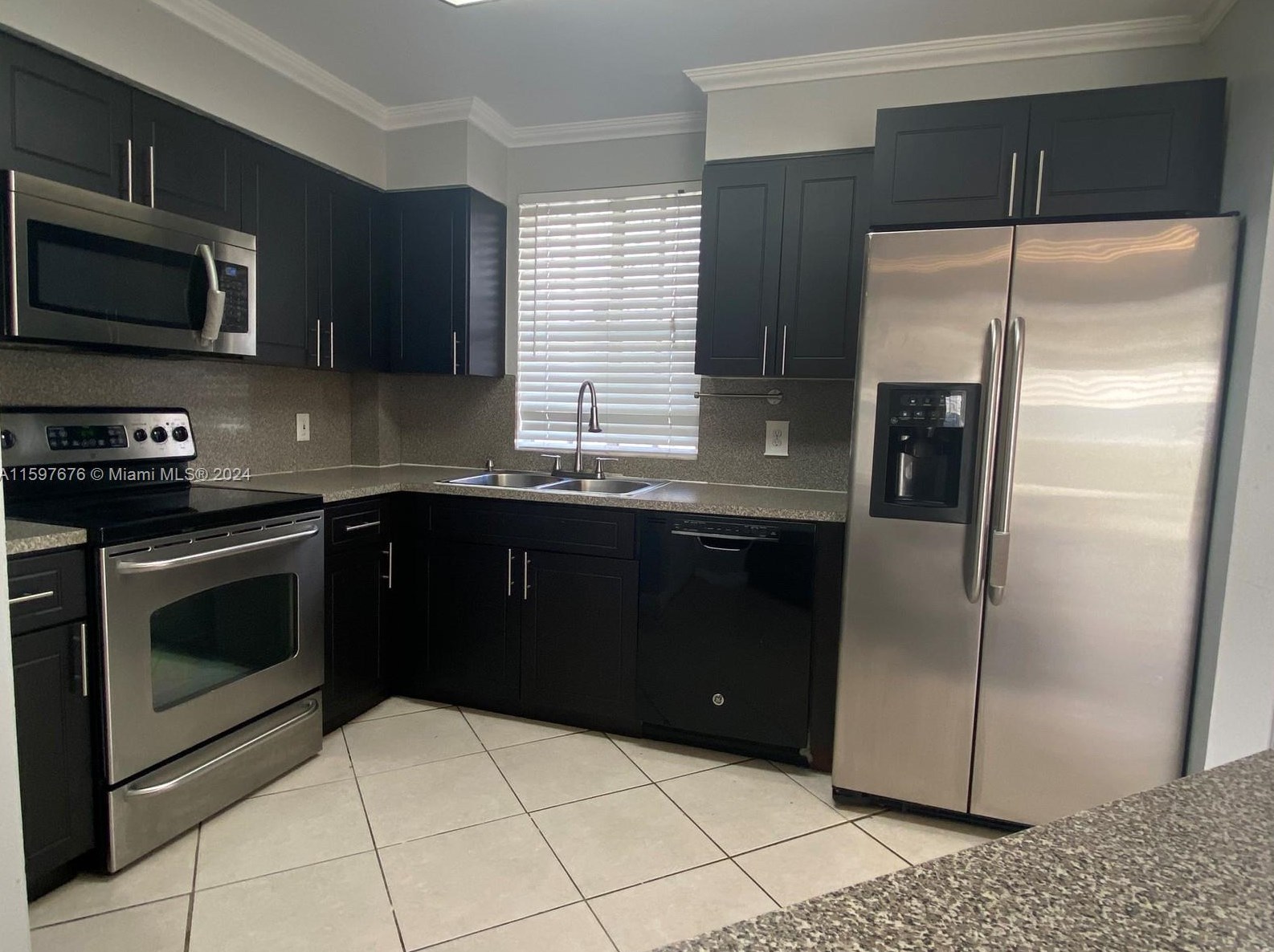 6155 Nw 186th St #308, Hialeah, FL 33015