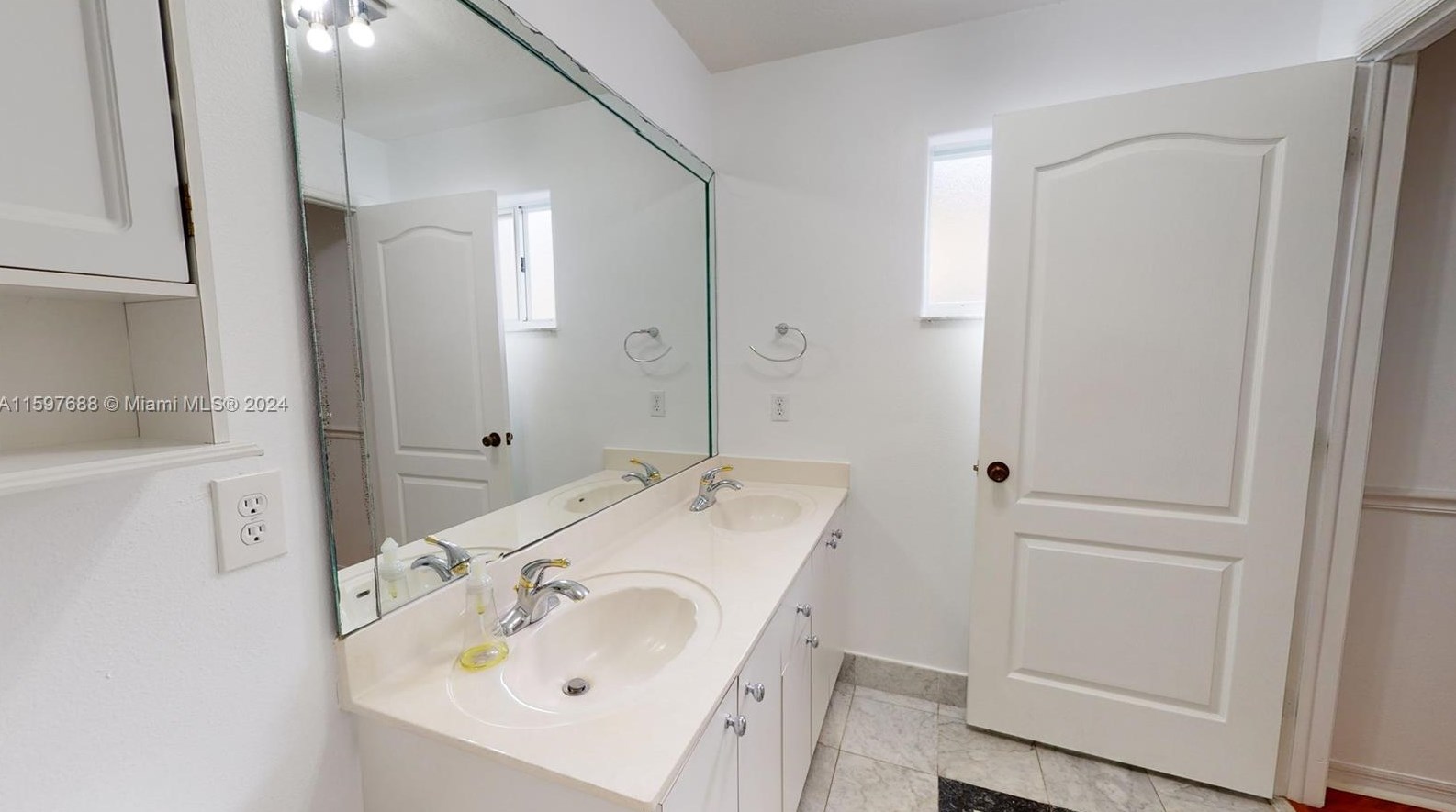 16266 54 Ter, Miami FL  33155-6210 exterior