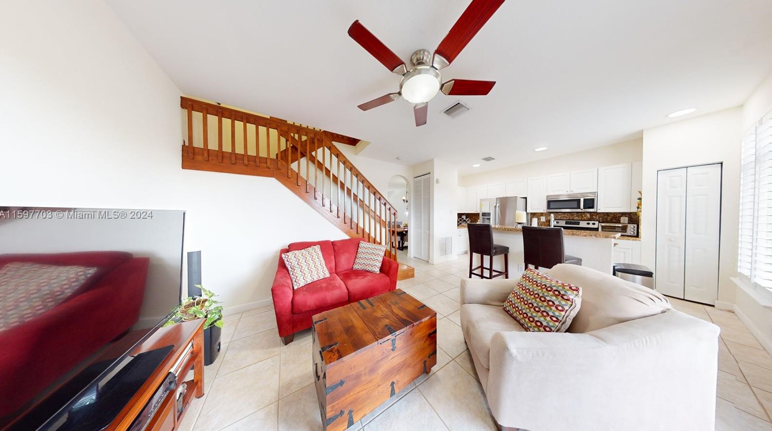 11207 57th Ln, Miami, FL 33178-3877