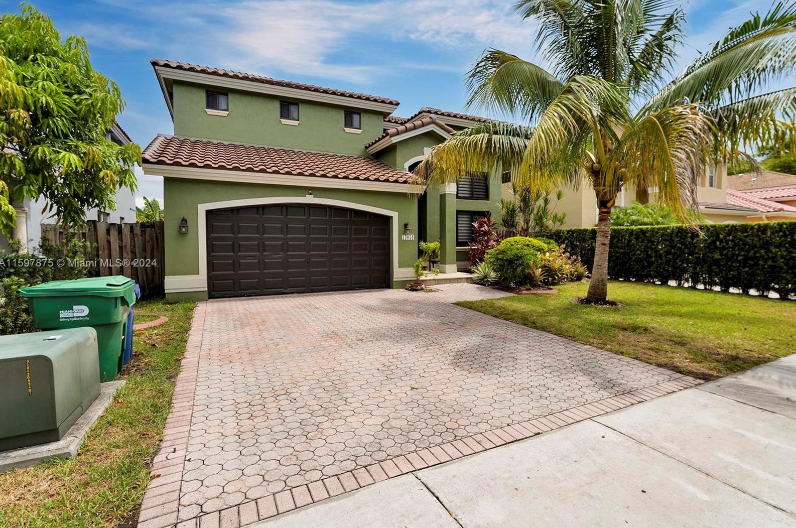 14051 152nd Ter, Miami, FL 33177-0910
