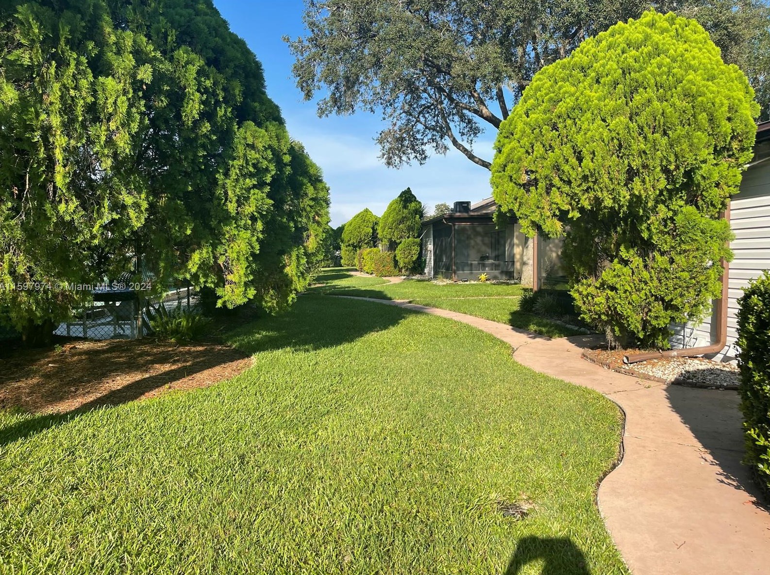 4631 Vilabella Dr, Sebring, FL 33872