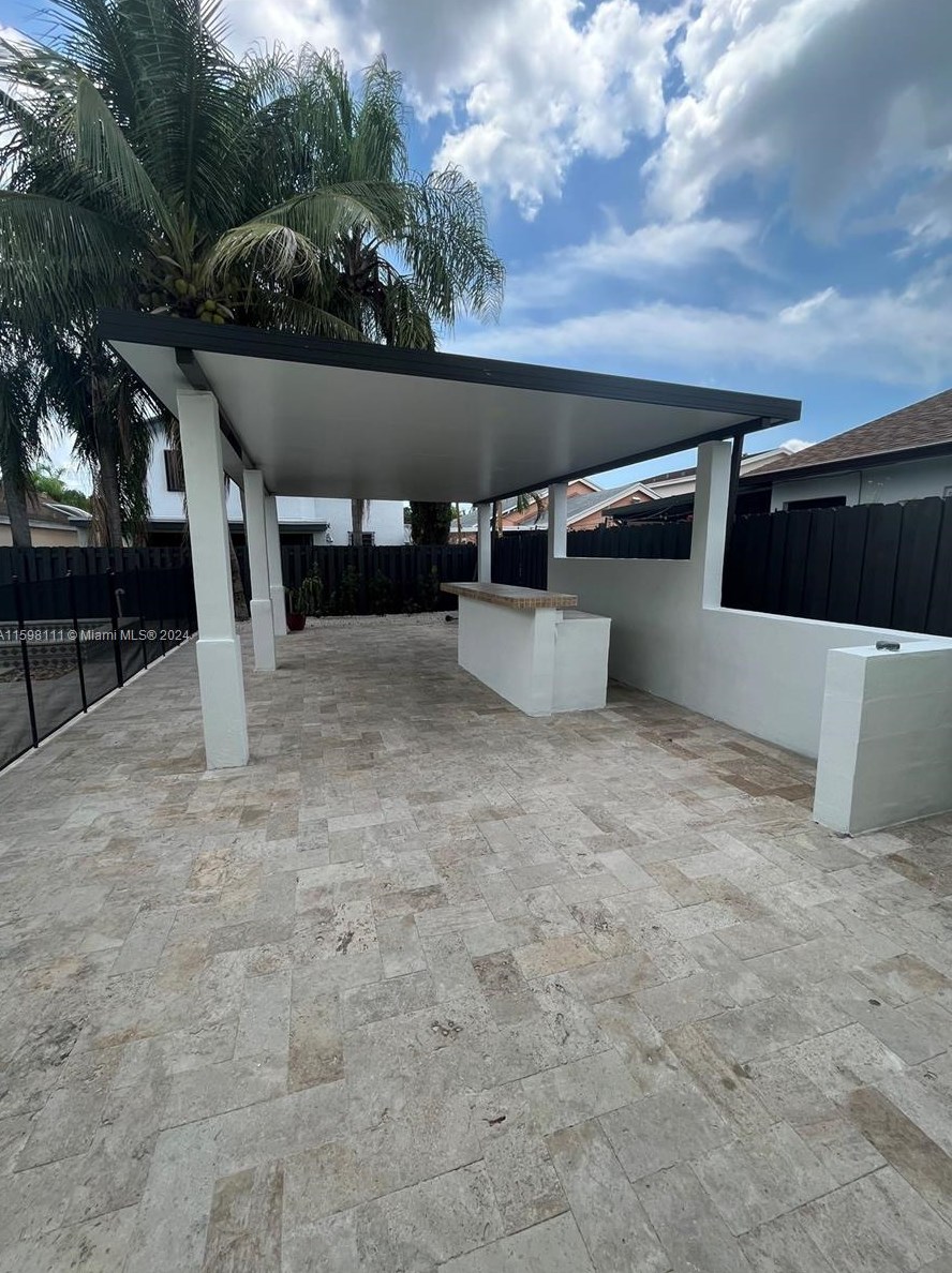 15543 137 Pl, Miami FL 33177-6417 exterior