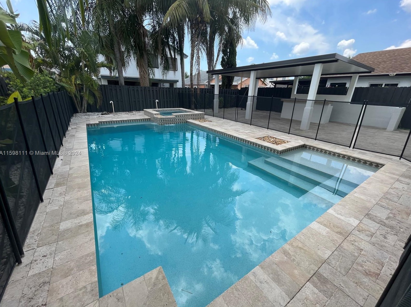15543 137 Pl, Miami FL 33177-6417 exterior