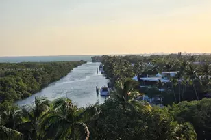 1121 Crandon Blvd, Key Biscayne, FL 33149 - Photo 22