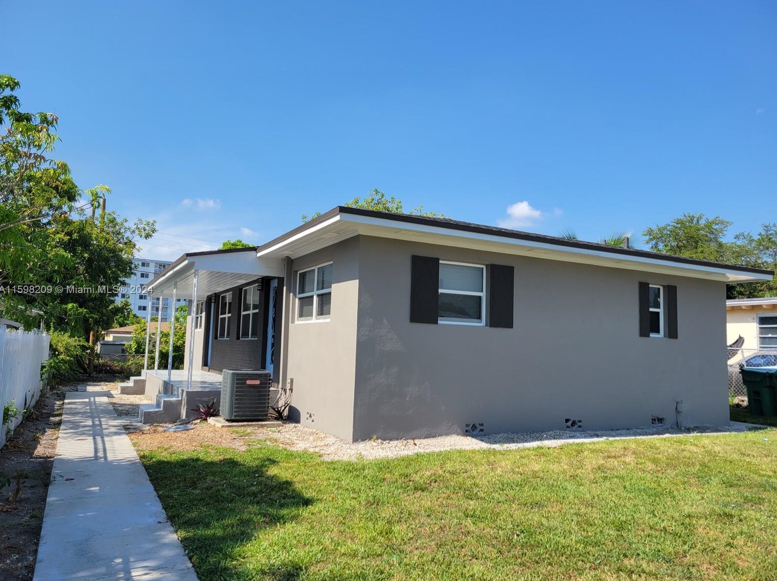 1242 Ne 110th St #2, Miami, FL 33161