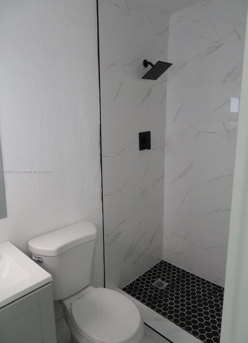 3200 211th St, Miami FL  33056-1004 exterior