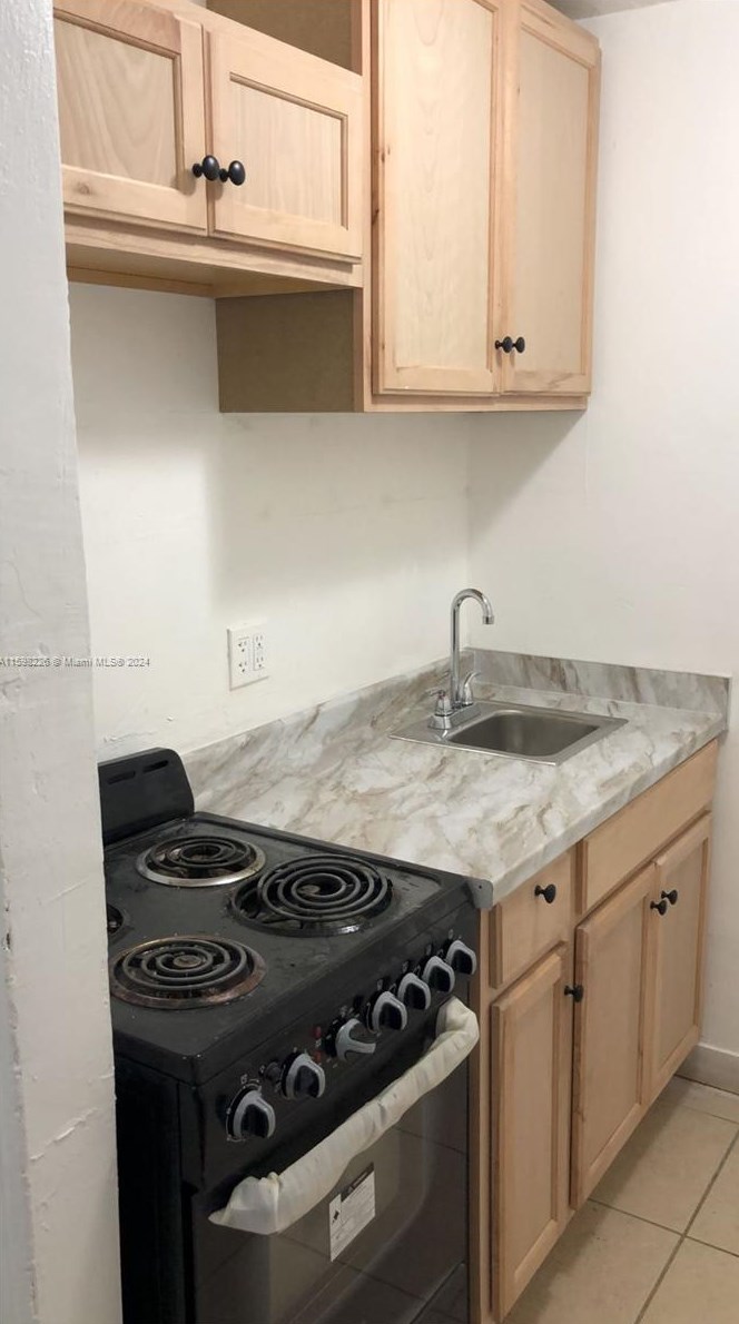 906 Sw 14th Ave #3, Miami, FL 33135