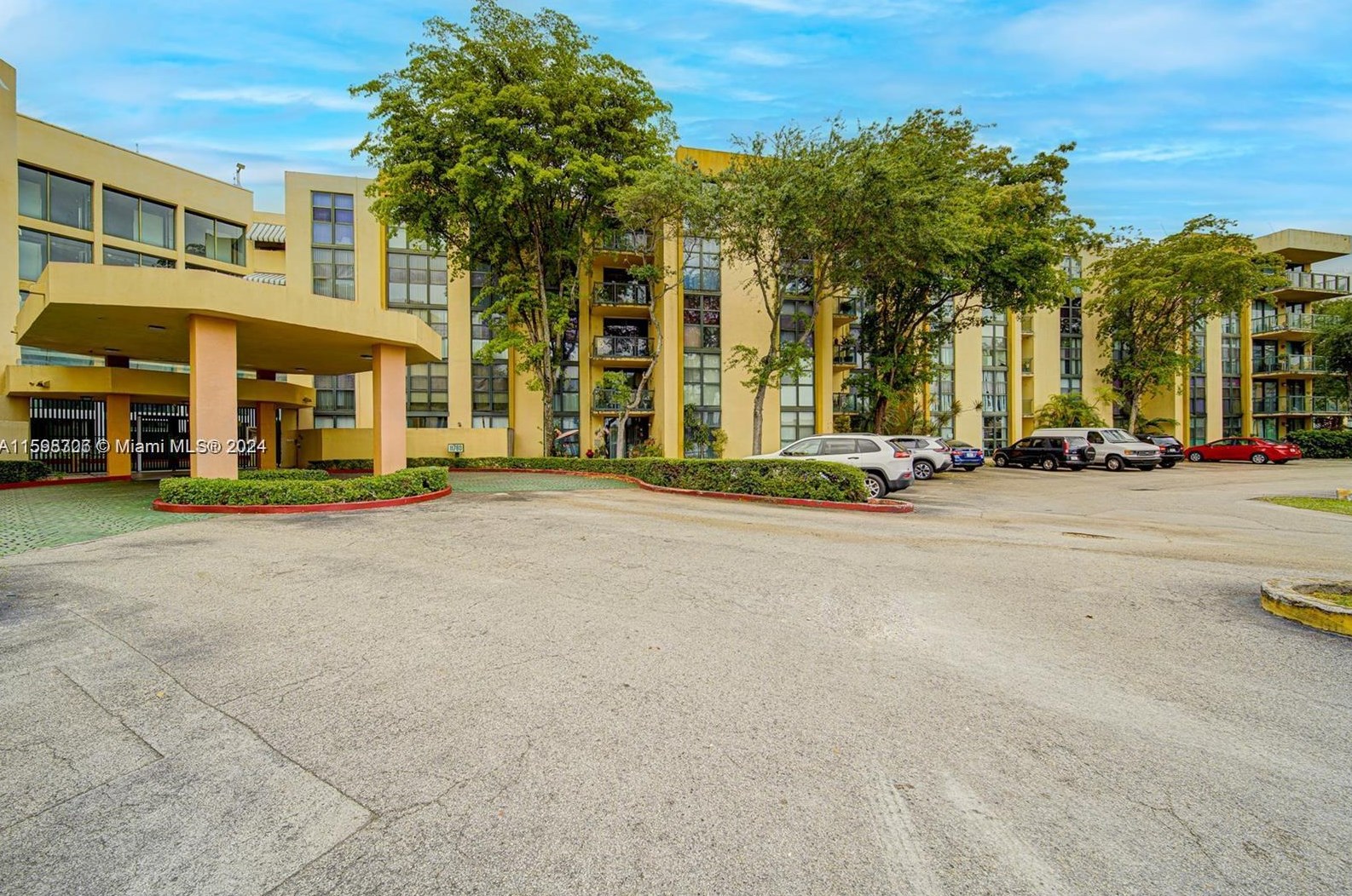 11780 Sw 18th St #517-2, Miami, FL